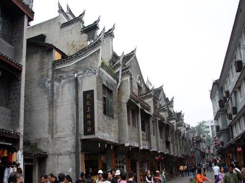 解答疑惑,尽在宝宝半个月了,现在一天换十几次尿片,正常吗